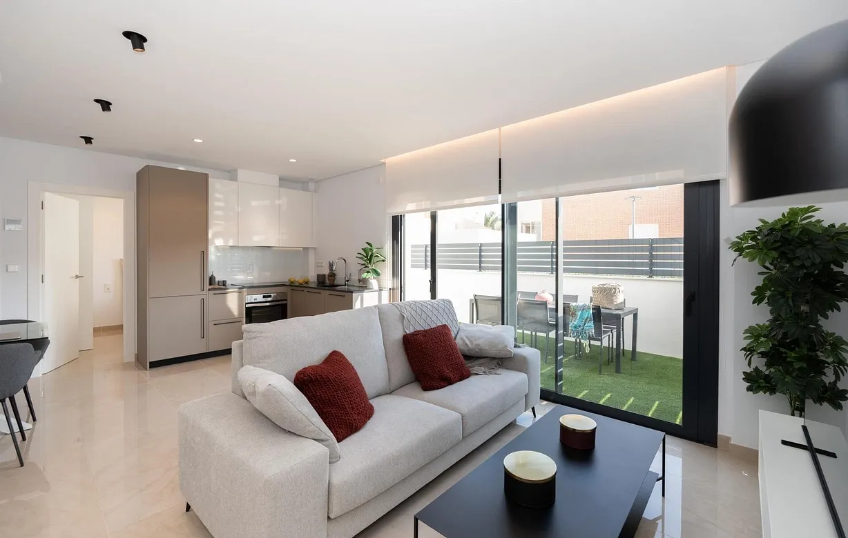 3 bedroom townhouse for sale - Bentley Hurst