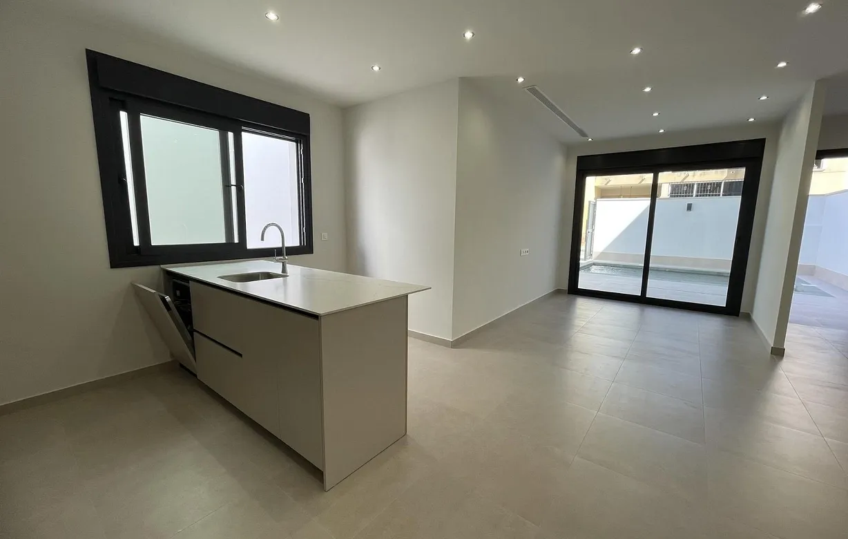 3 bedroom villa for sale - Bentley Hurst