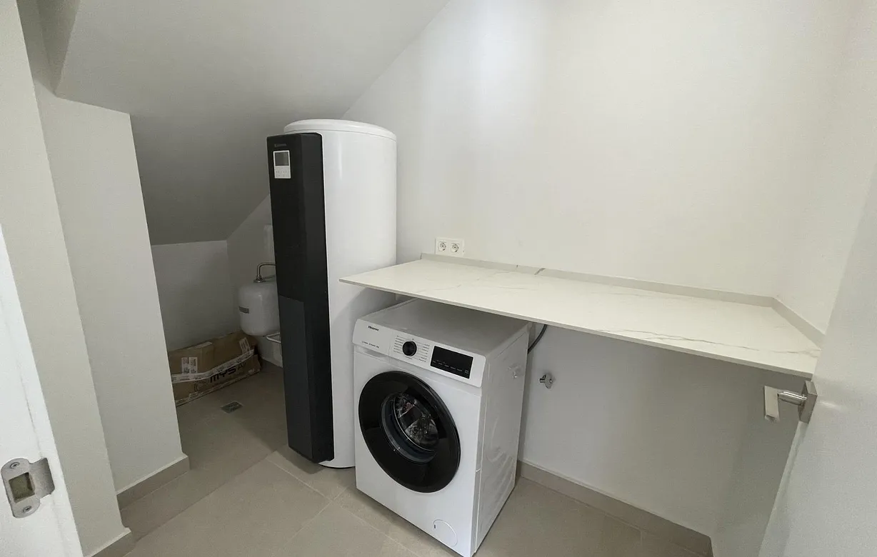 3 bedroom villa for sale - Bentley Hurst