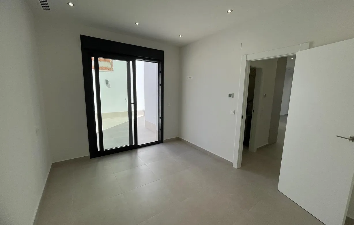 3 bedroom villa for sale - Bentley Hurst