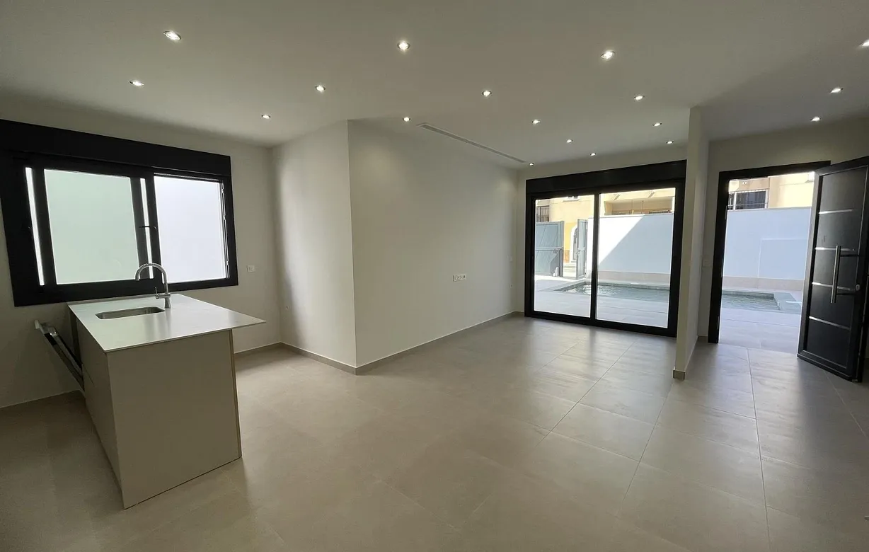 3 bedroom villa for sale - Bentley Hurst