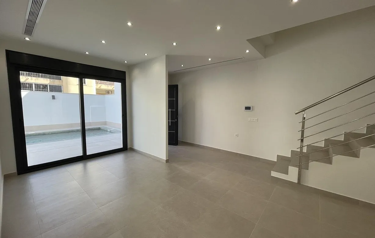 3 bedroom villa for sale - Bentley Hurst