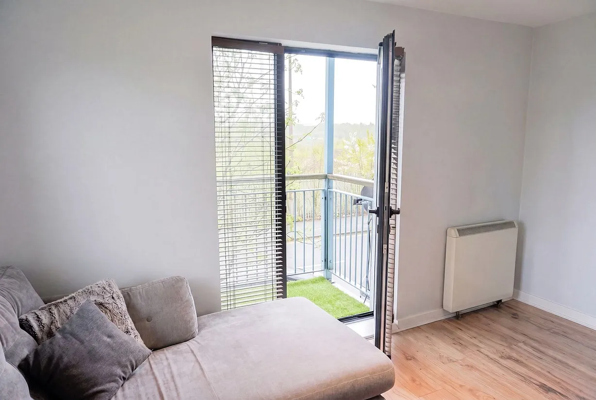 1 bedroom  - Bentley Hurst
