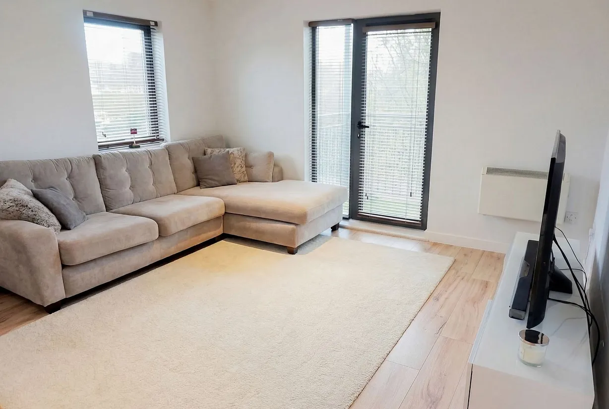 1 bedroom  - Bentley Hurst