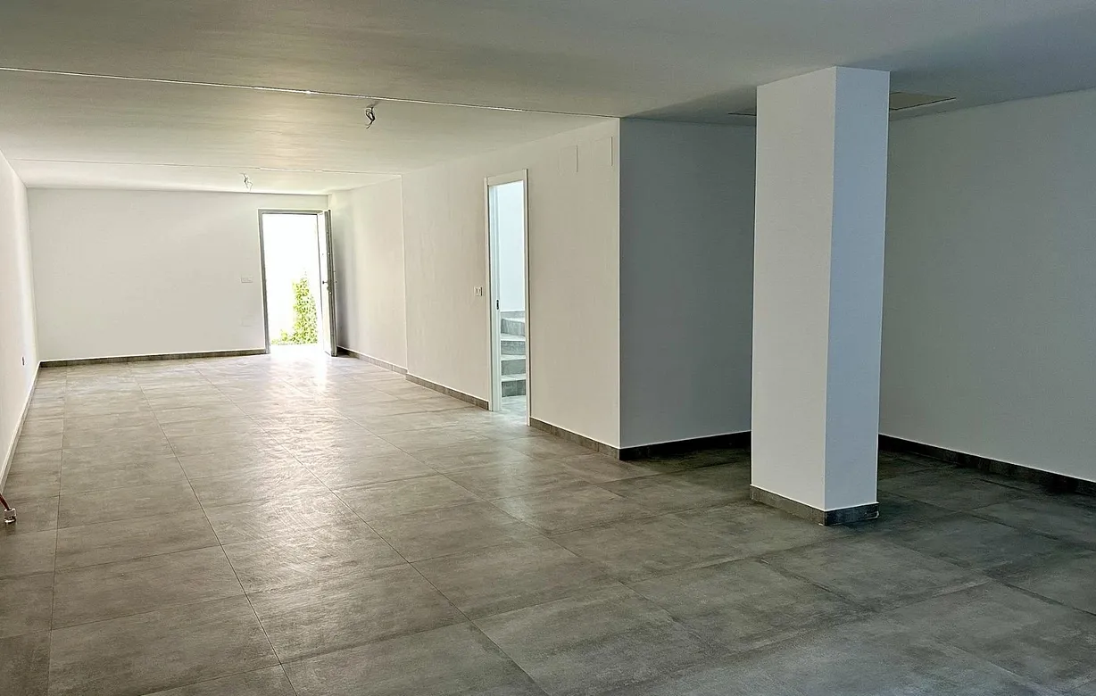 4 bedroom villa for sale - Bentley Hurst