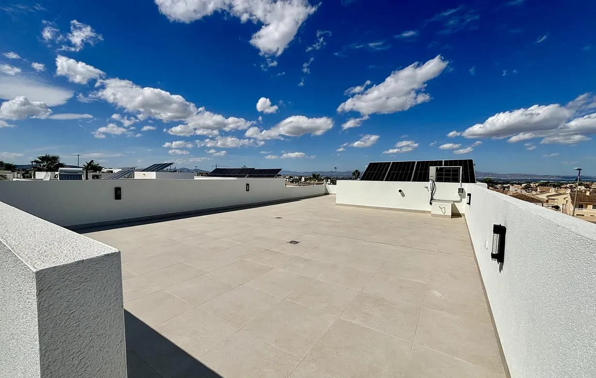 3 bedroom villa for sale - Bentley Hurst