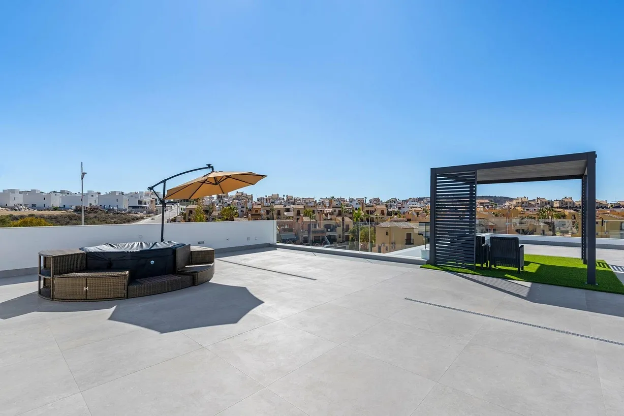 3 bedroom villa for sale - Bentley Hurst