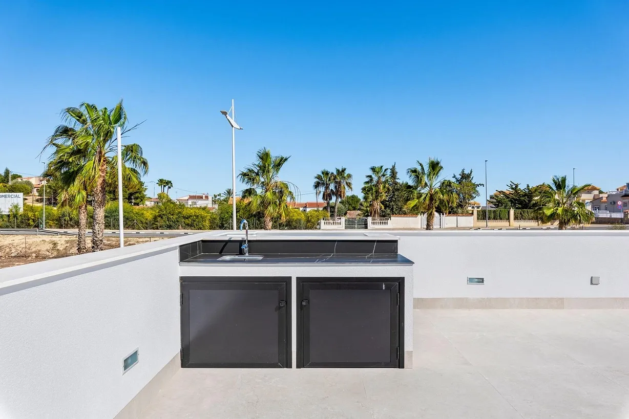 3 bedroom villa for sale - Bentley Hurst