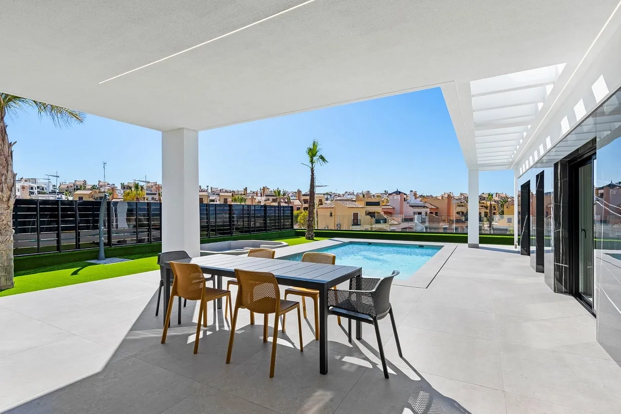 3 bedroom villa for sale - Bentley Hurst