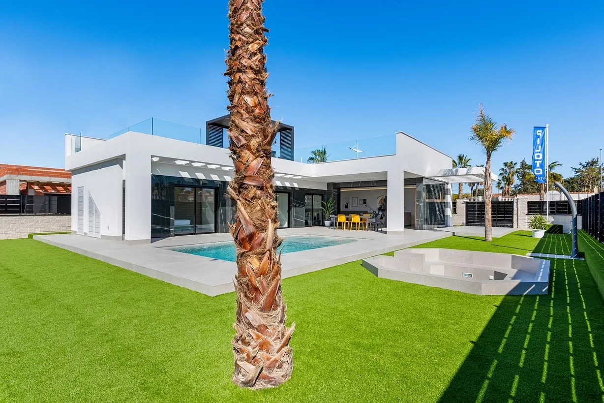 3 bedroom villa for sale - Bentley Hurst