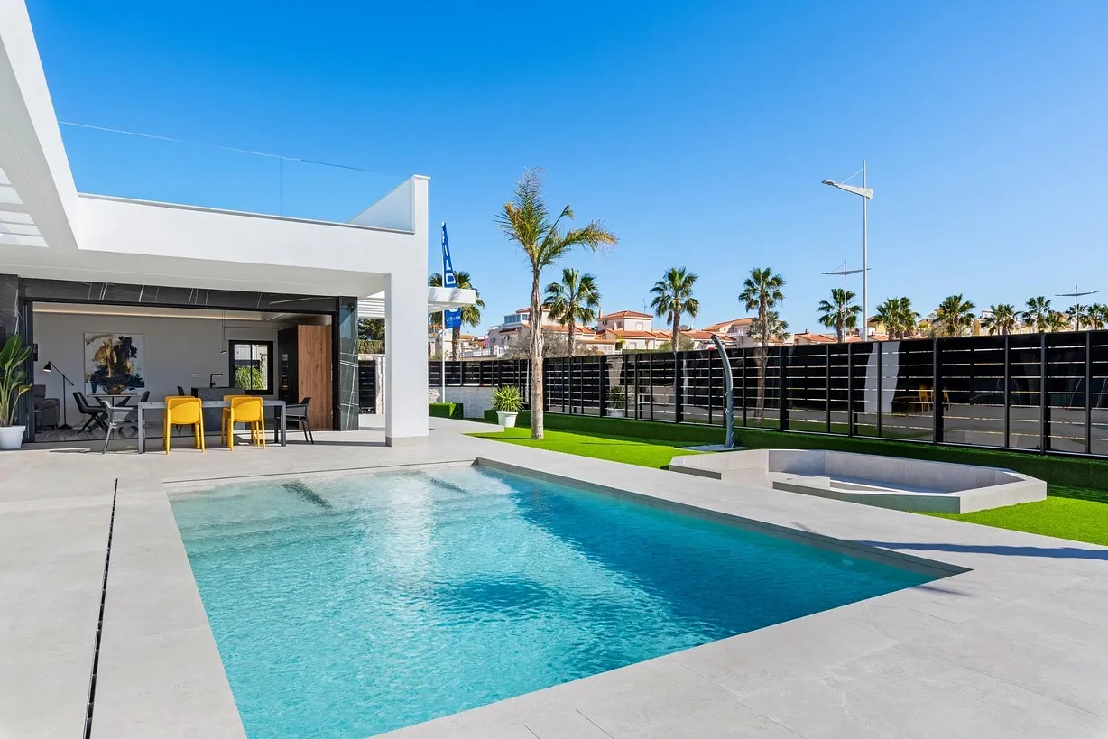 3 bedroom villa for sale - Bentley Hurst