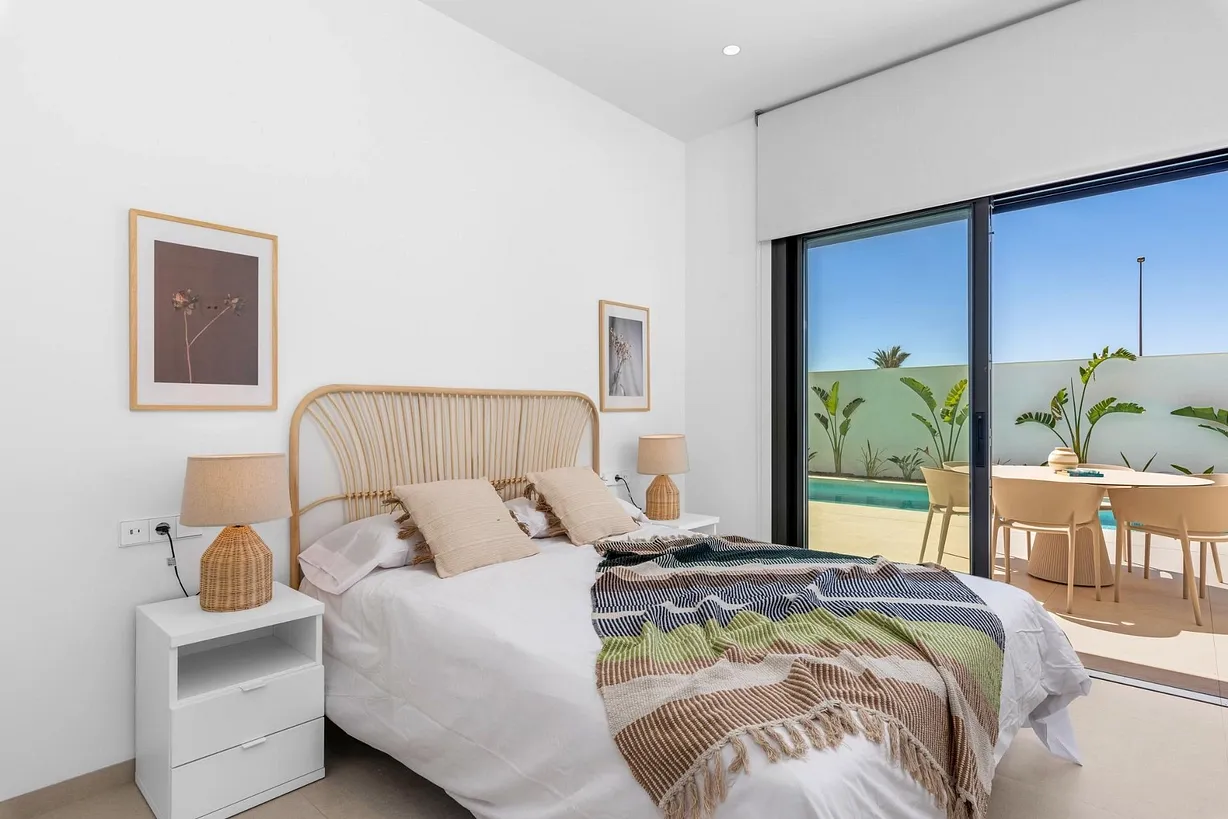 3 bedroom villa for sale - Bentley Hurst