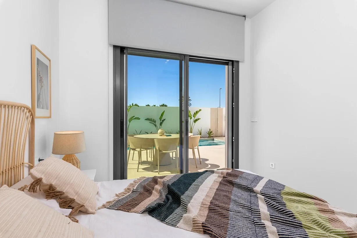 3 bedroom villa for sale - Bentley Hurst