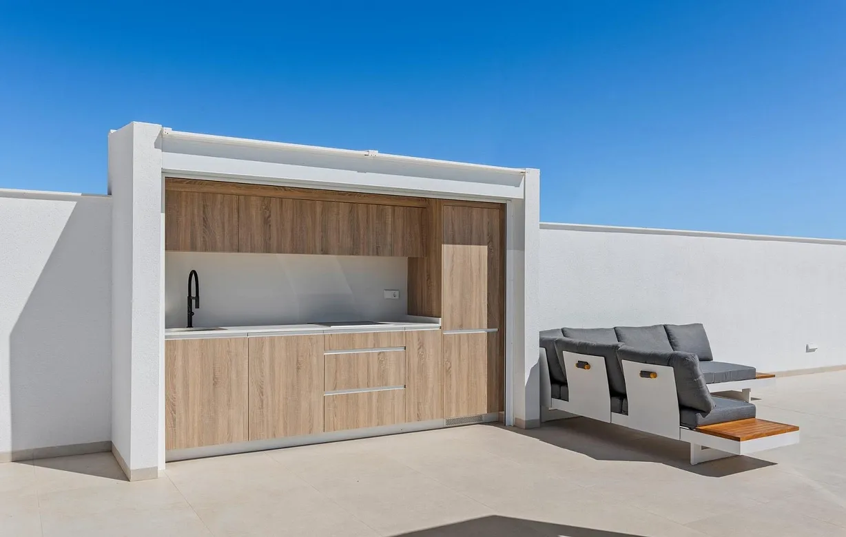 3 bedroom villa for sale - Bentley Hurst