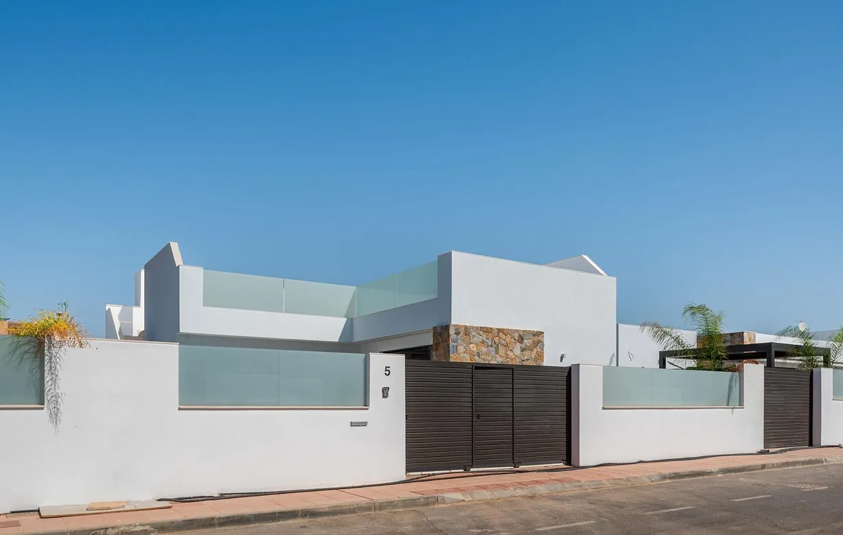 3 bedroom villa for sale - Bentley Hurst