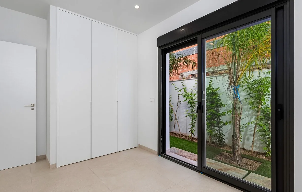 3 bedroom villa for sale - Bentley Hurst