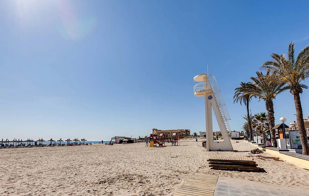 3 bedroom villa for sale - Bentley Hurst