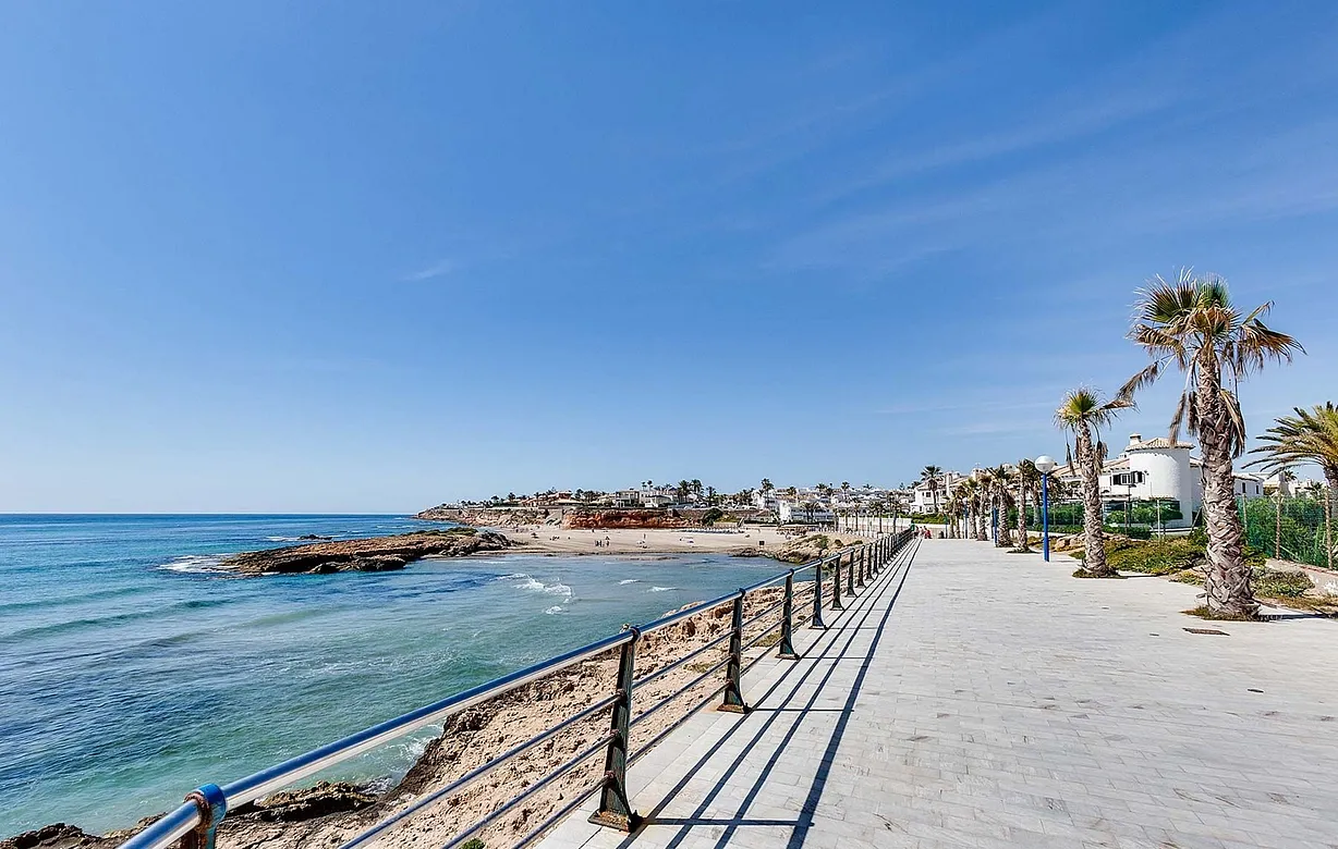 3 bedroom villa for sale - Bentley Hurst