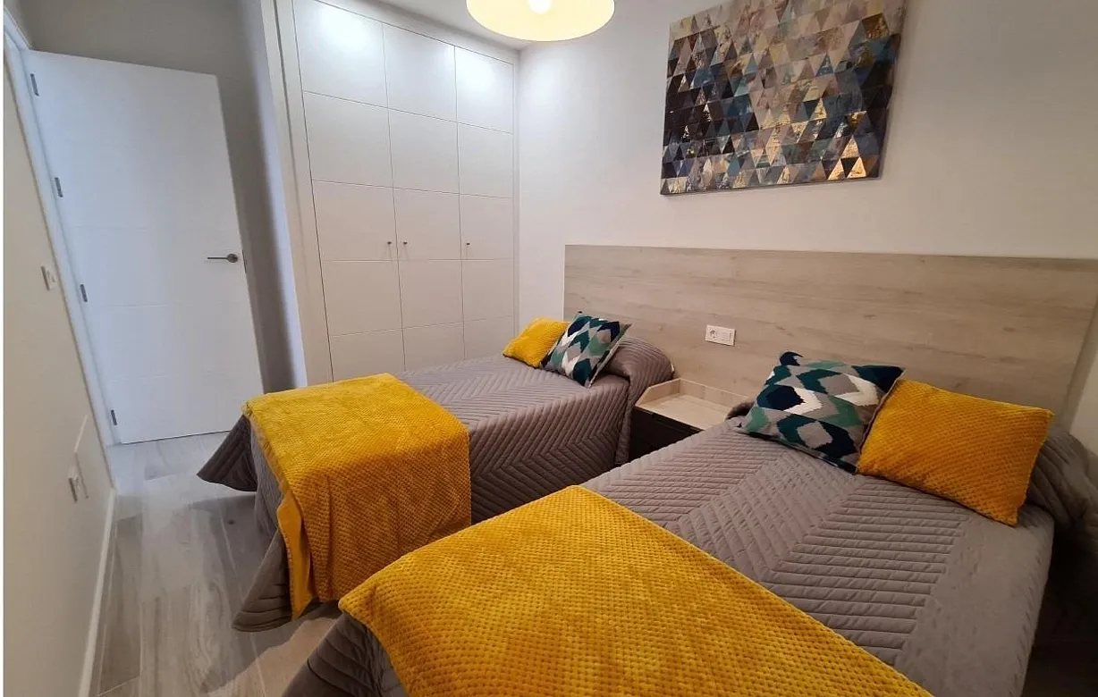 3 bedroom townhouse for sale - Bentley Hurst