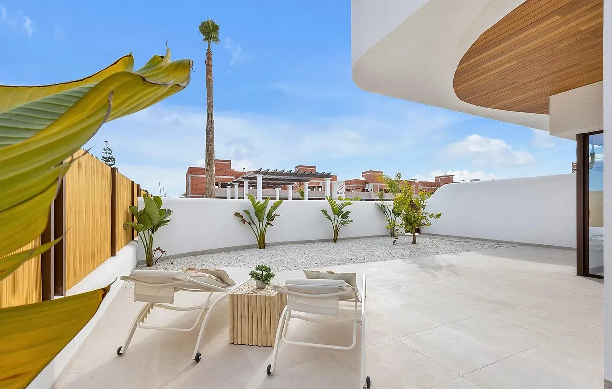 3 bedroom villa for sale - Bentley Hurst