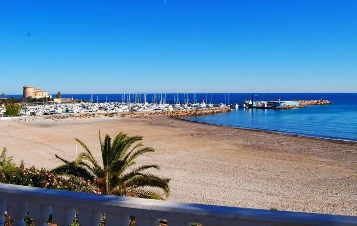 2 bedroom villa for sale - Bentley Hurst