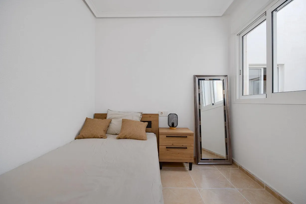2 bedroom apartment for sale - Bentley Hurst