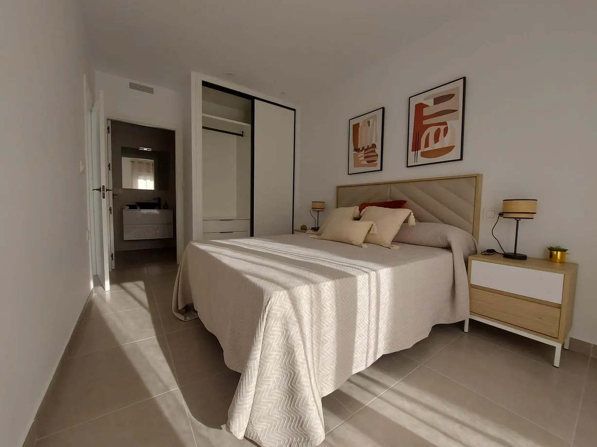 3 bedroom villa for sale - Bentley Hurst