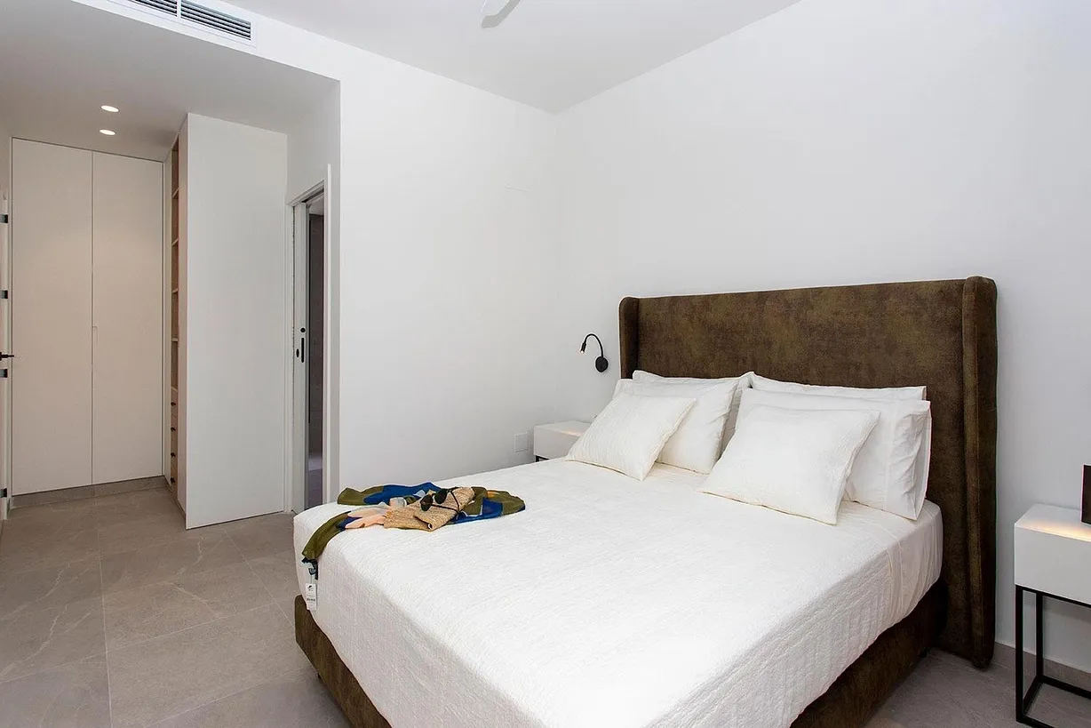 3 bedroom villa for sale - Bentley Hurst