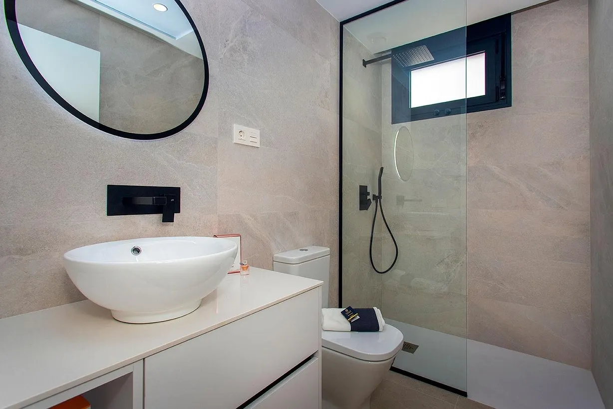 3 bedroom villa for sale - Bentley Hurst