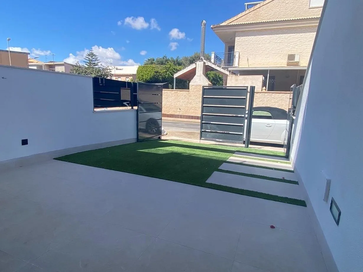 2 bedroom bungalow for sale - Bentley Hurst