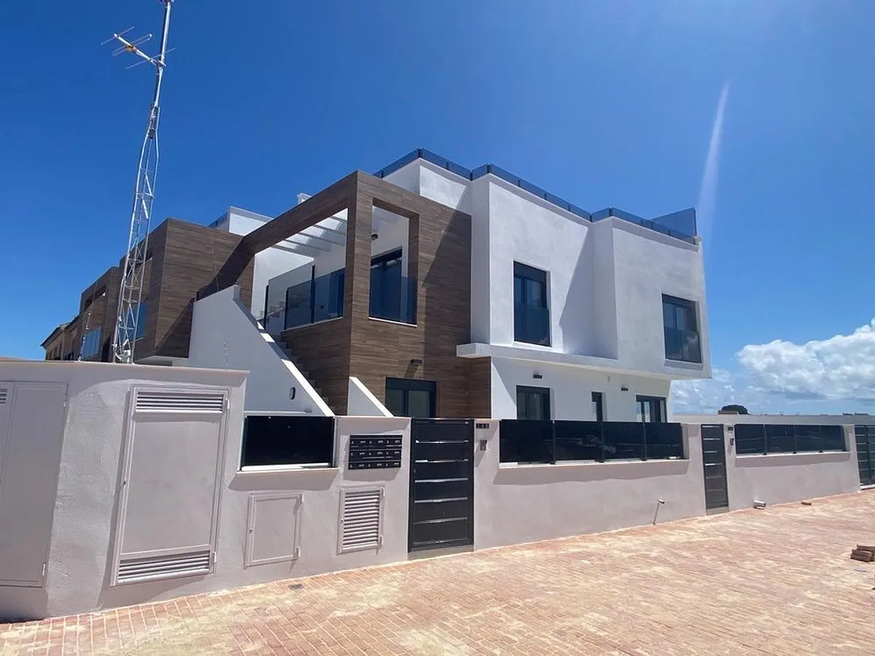 2 bedroom bungalow for sale - Bentley Hurst