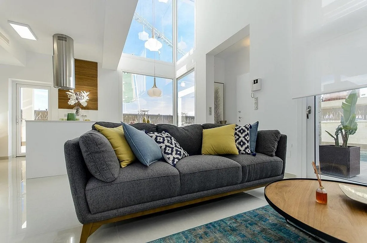 5 bedroom villa for sale - Bentley Hurst