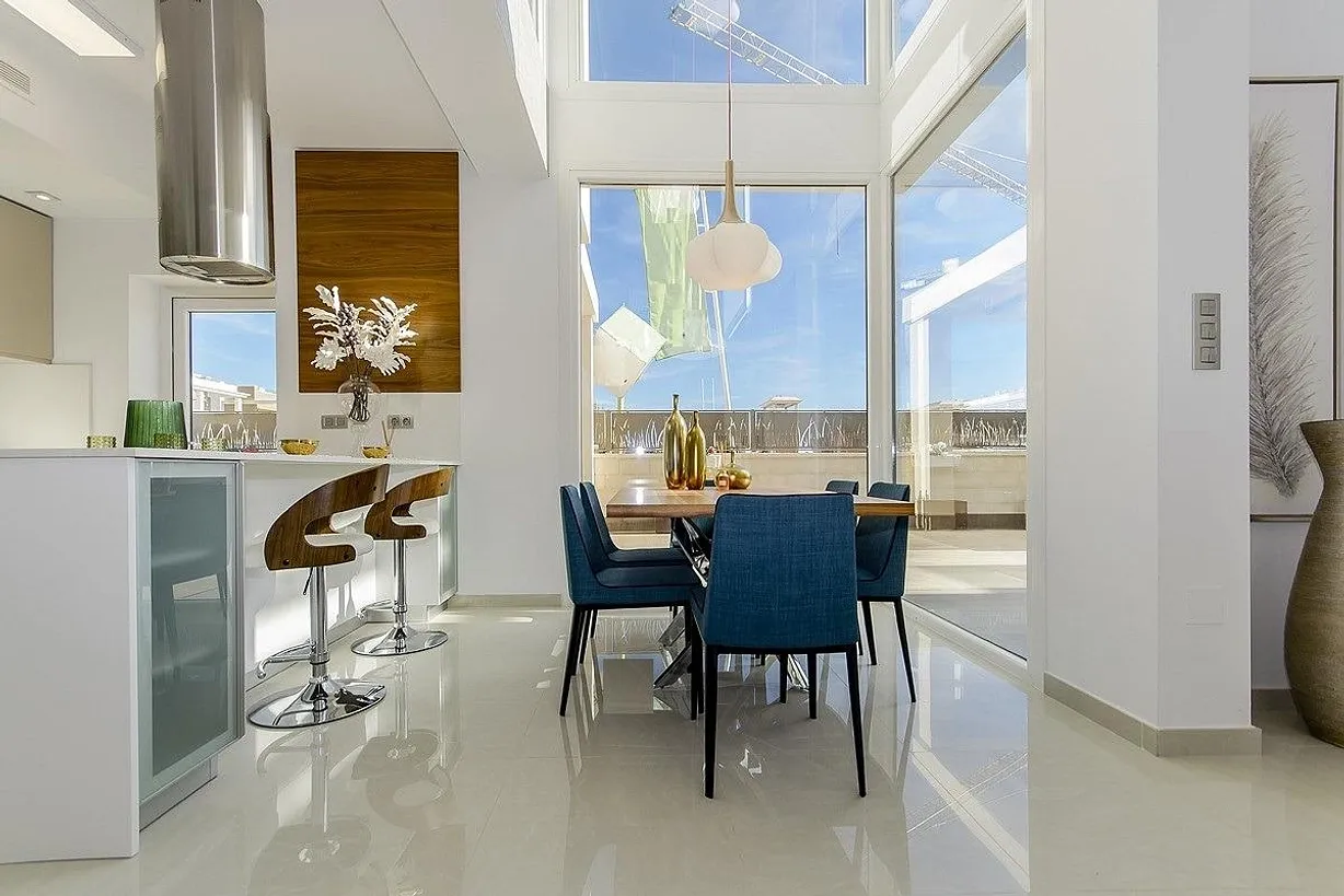 5 bedroom villa for sale - Bentley Hurst