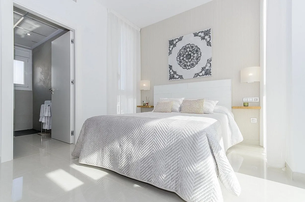 5 bedroom villa for sale - Bentley Hurst