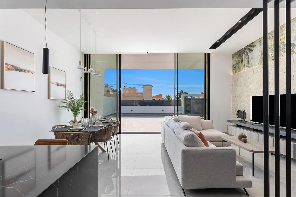 3 bedroom villa for sale - Bentley Hurst