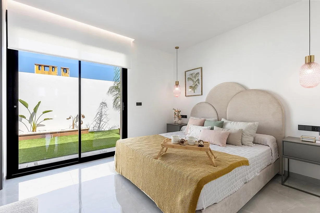 3 bedroom villa for sale - Bentley Hurst