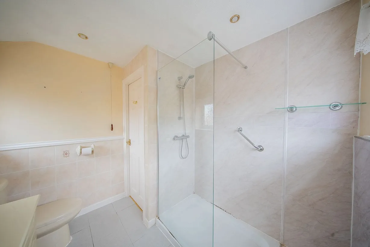 3 bedroom house for sale - Bentley Hurst
