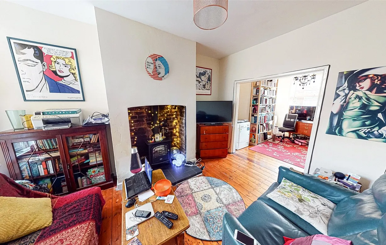 2 bedroom house for sale - Bentley Hurst