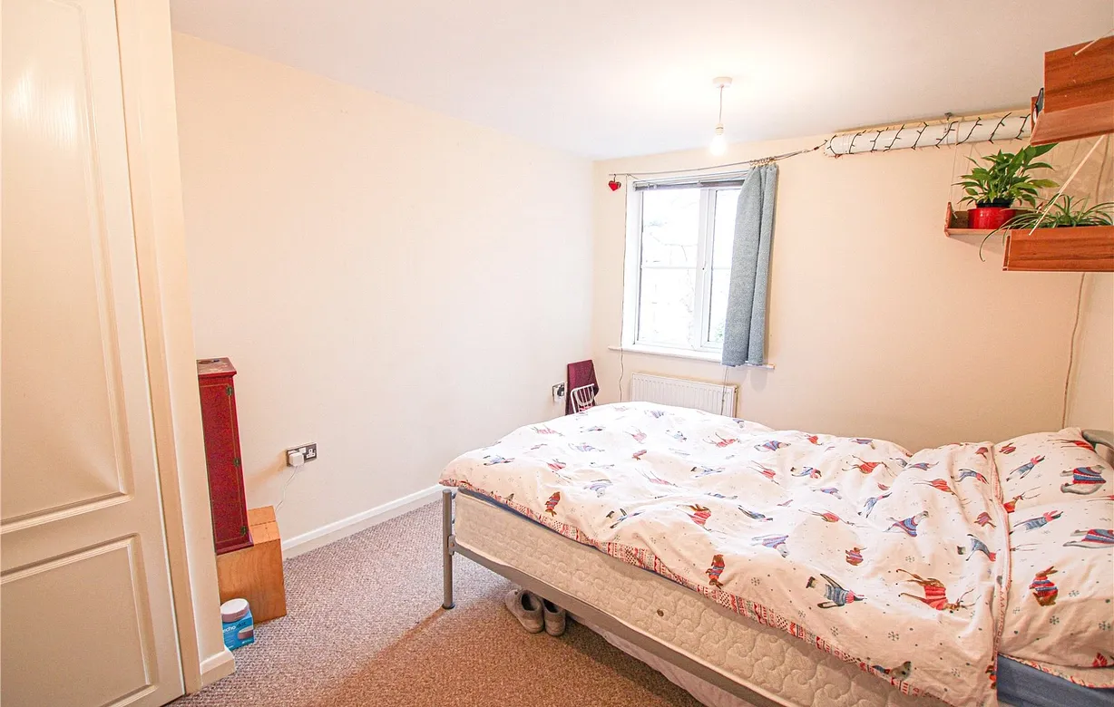 2 bedroom apartment to rent - Bentley Hurst