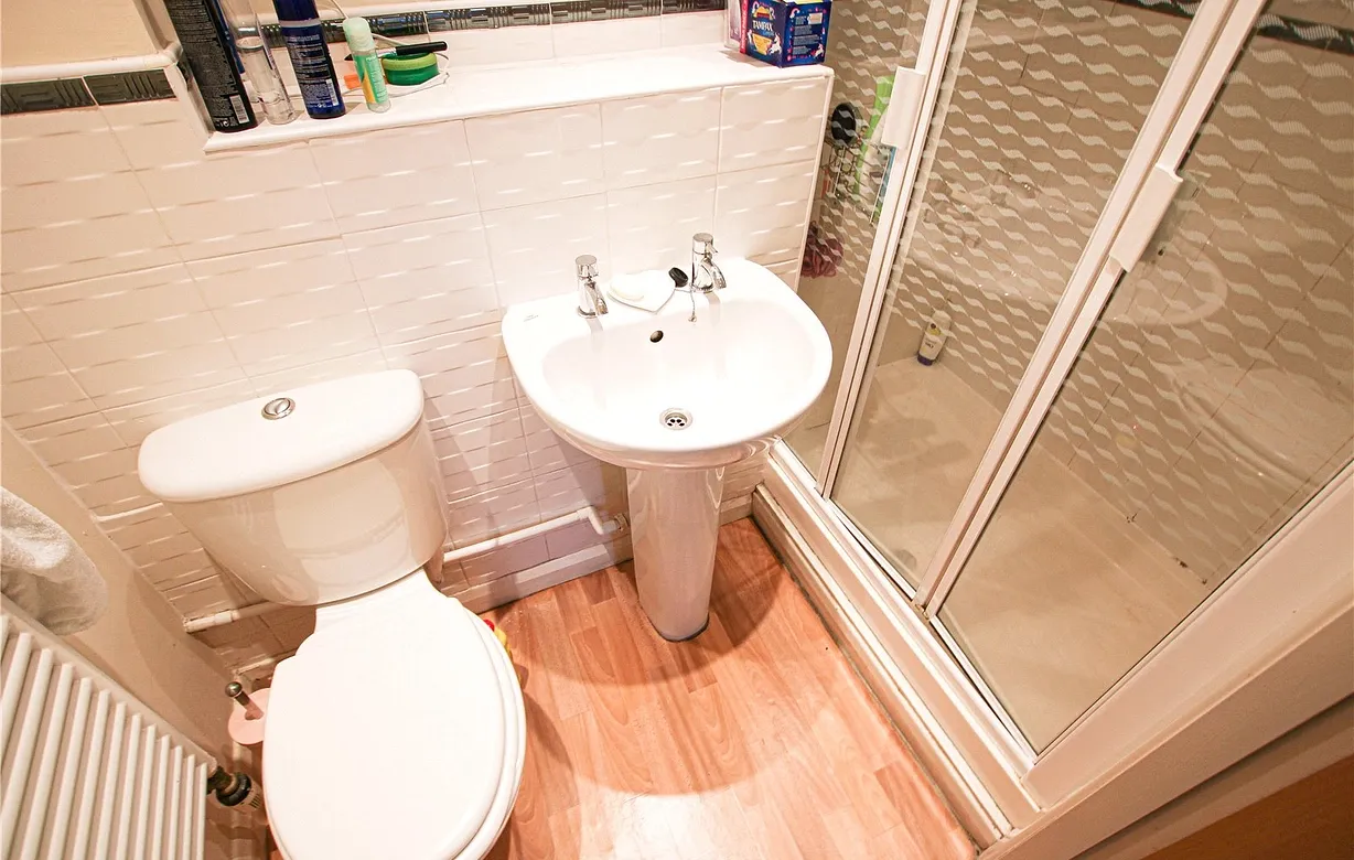 2 bedroom apartment to rent - Bentley Hurst