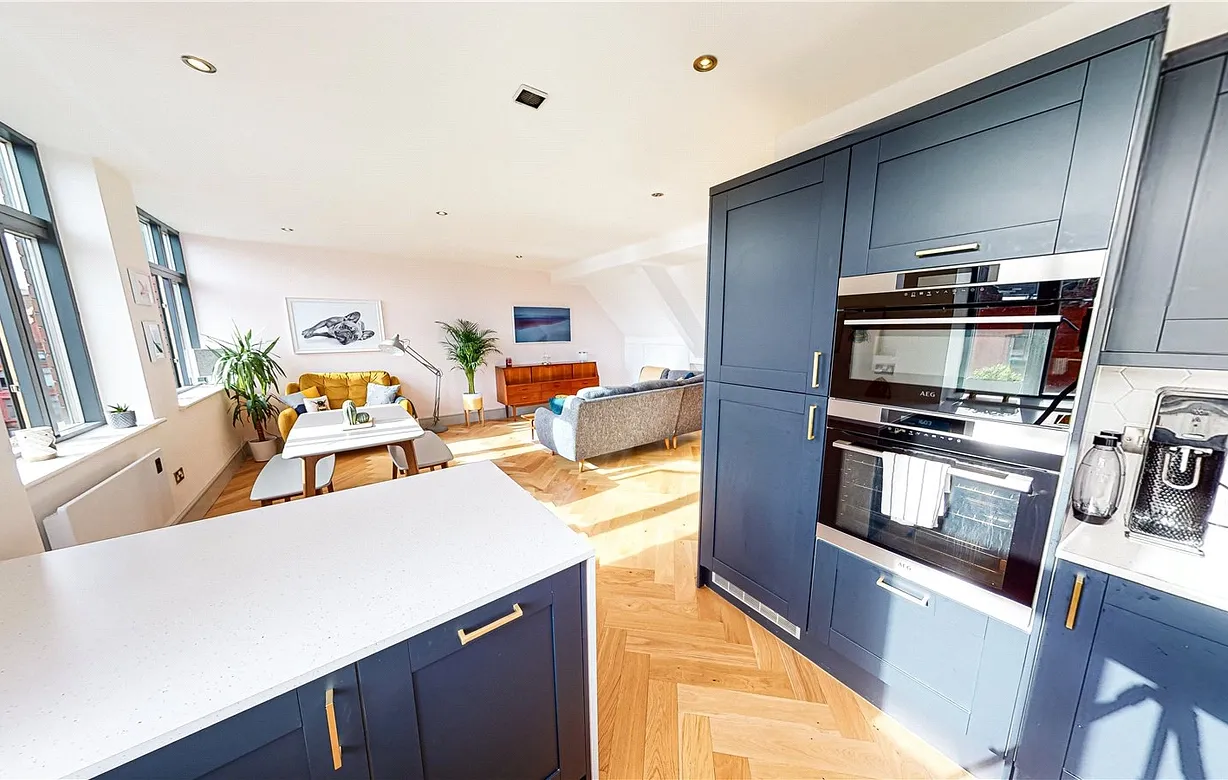 3 bedroom apartment for sale - Bentley Hurst