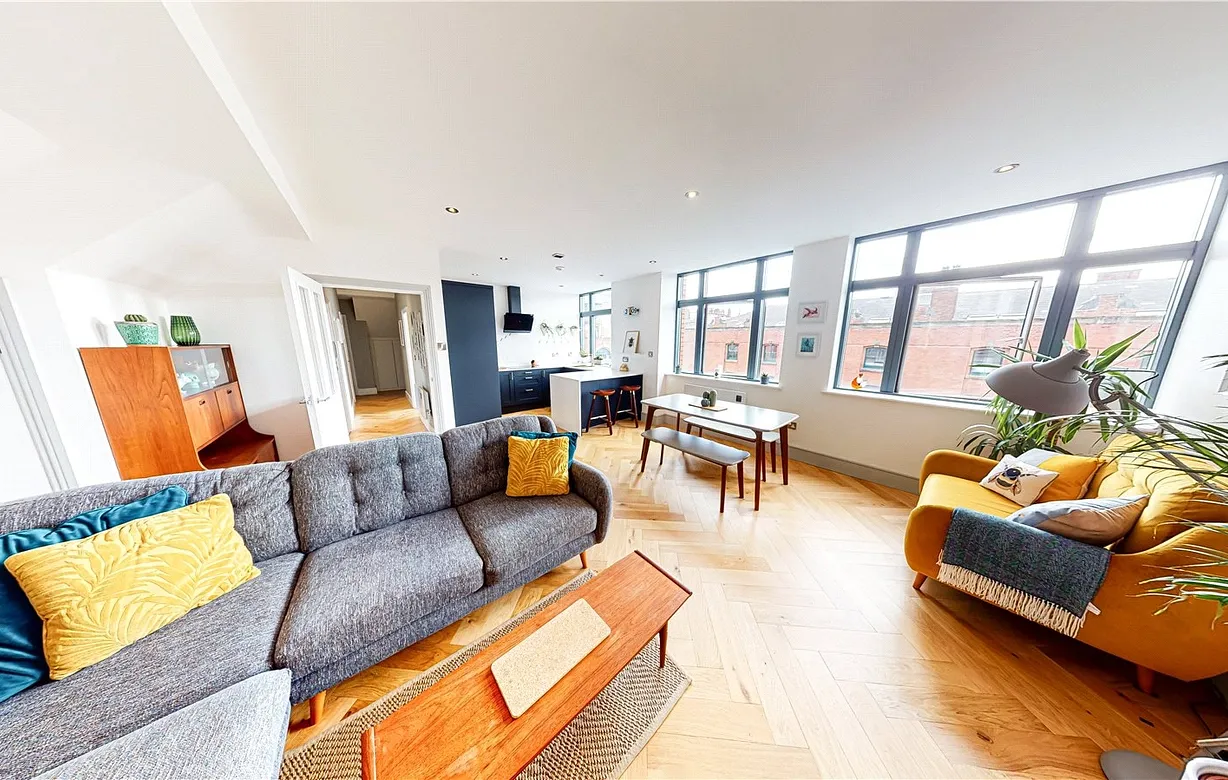 3 bedroom apartment for sale - Bentley Hurst