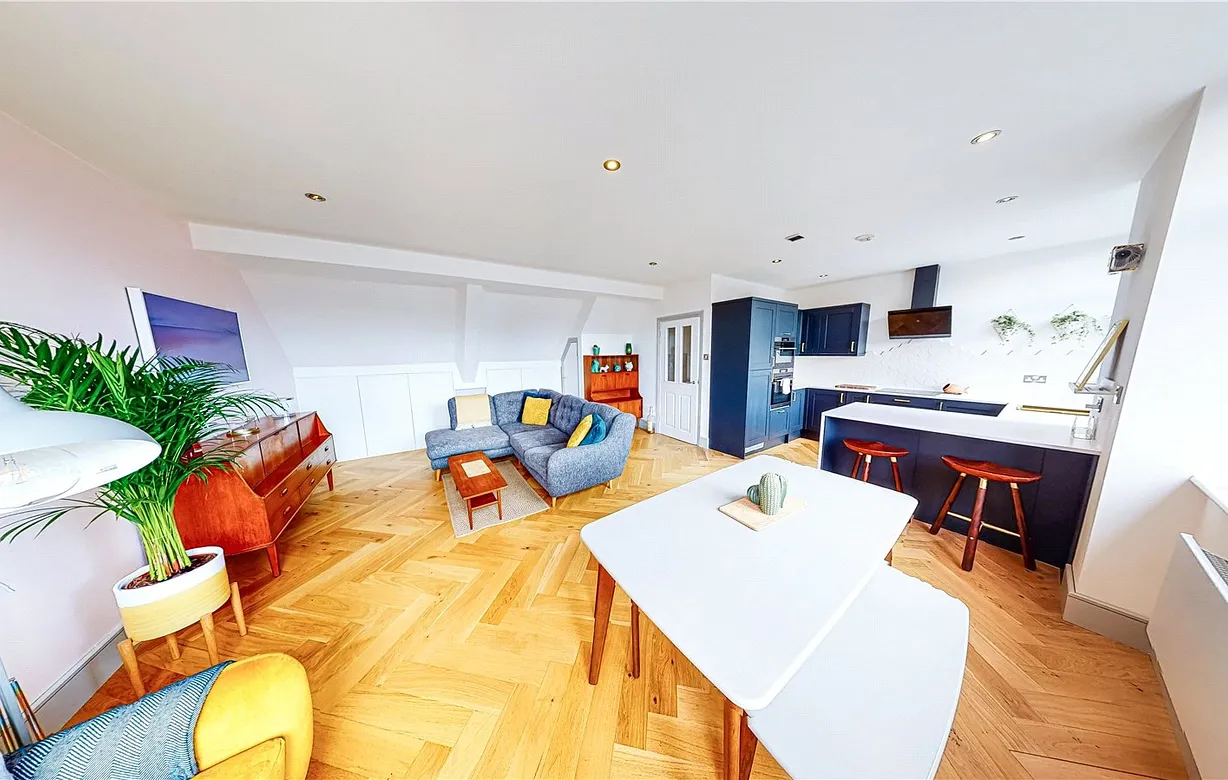 3 bedroom apartment for sale - Bentley Hurst