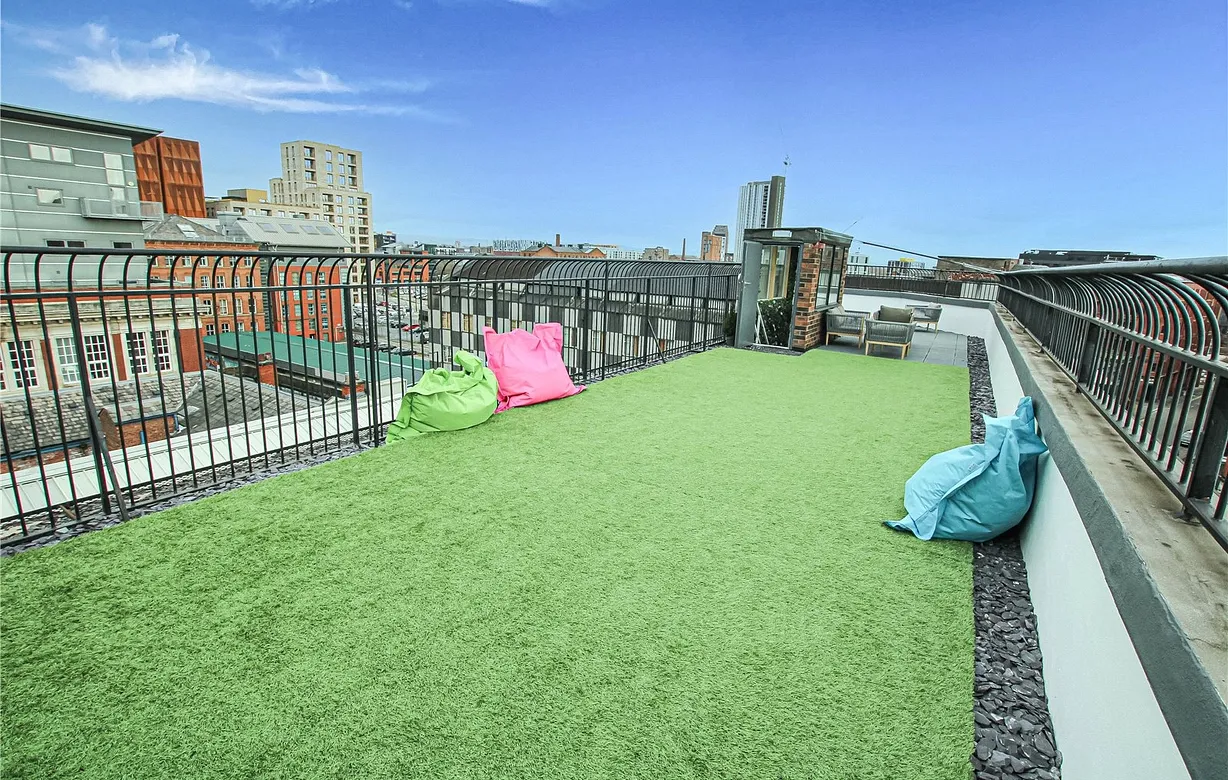 3 bedroom apartment for sale - Bentley Hurst