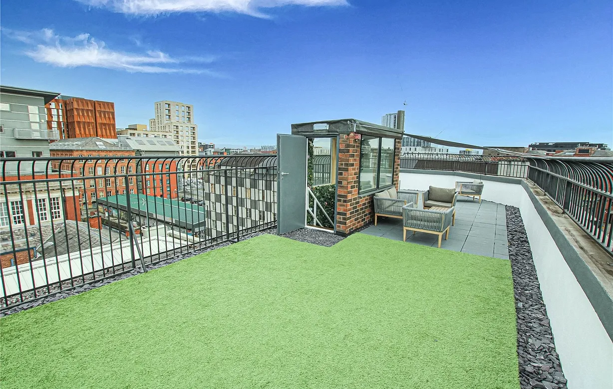 3 bedroom apartment for sale - Bentley Hurst
