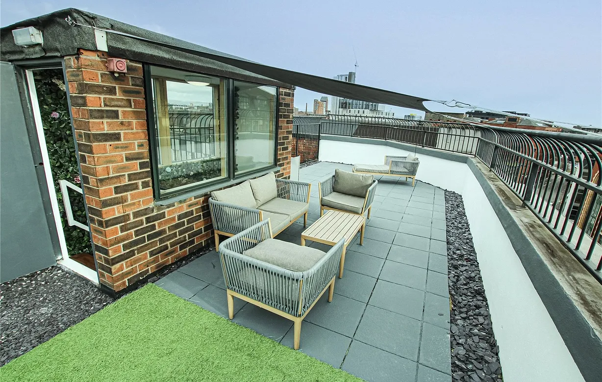 3 bedroom apartment for sale - Bentley Hurst