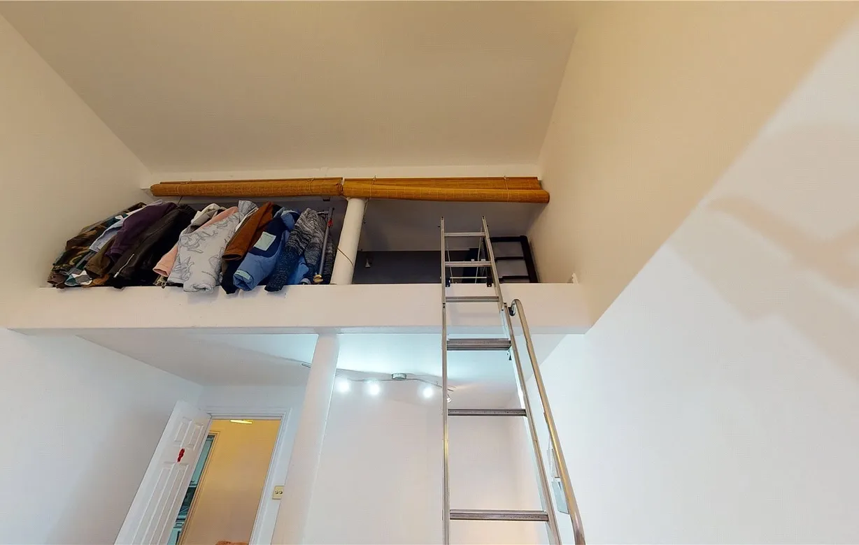 1 bedroom apartment to rent - Bentley Hurst