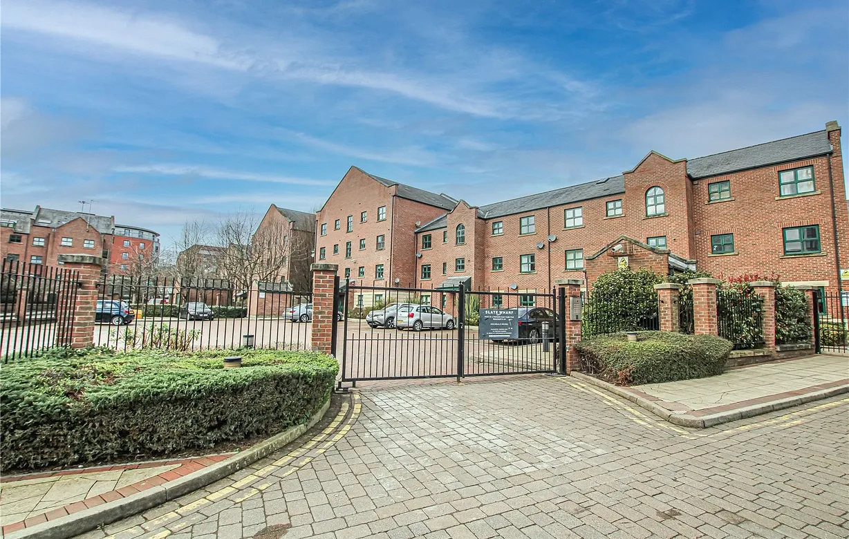 1 bedroom apartment for sale - Bentley Hurst