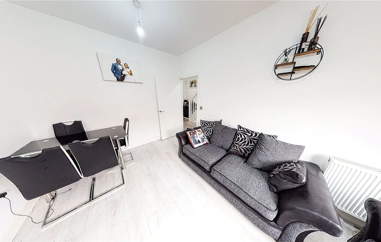 4 bedroom house for sale - Bentley Hurst