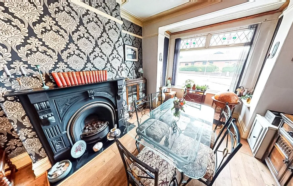 3 bedroom house for sale - Bentley Hurst